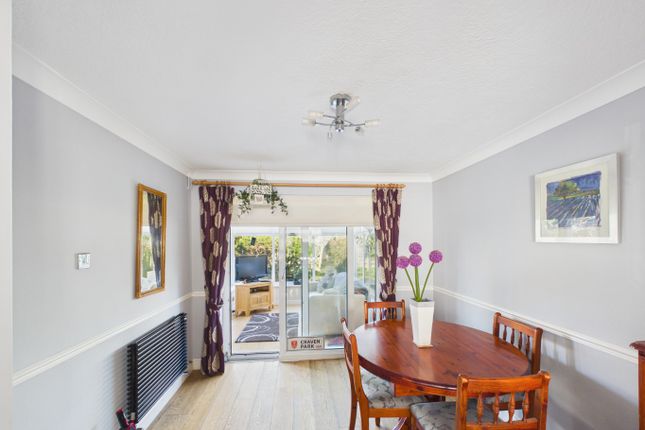 75 Highfield Close, Sutton-On-Hull, East Riding of Yorkshire photo 4