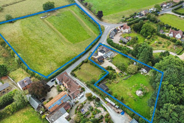 4 Bedroom Property With Land