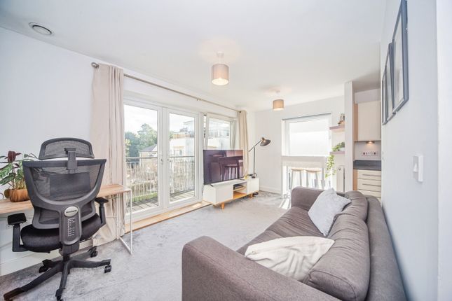 Flat 8, 6, Archers Road, Hampshire photo 4
