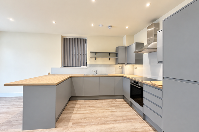2, Carlyle Road, Ealing photo 3