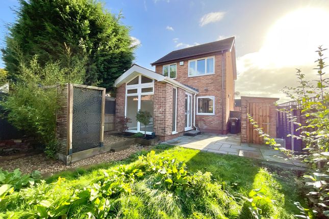 12, Gedney Grove, Newcastle Under Lyme photo 4