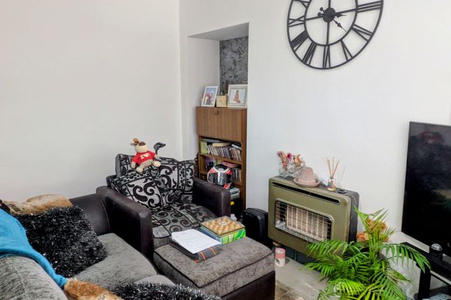 3, Ruskin Avenue, Bradford photo 3