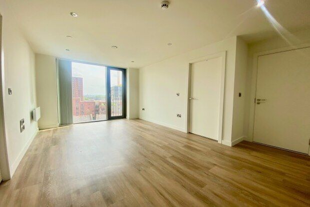 Flat to rent in Store Street, Manchester