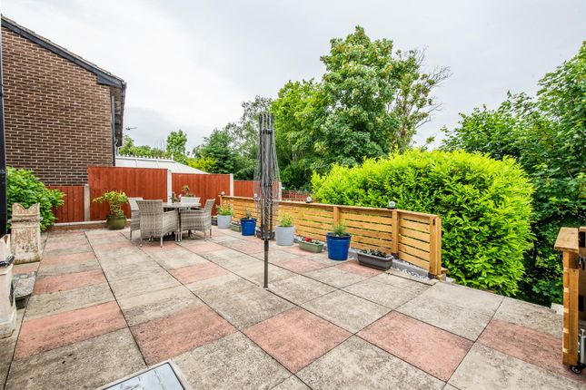 9, Alder Grove, Chorley photo 2
