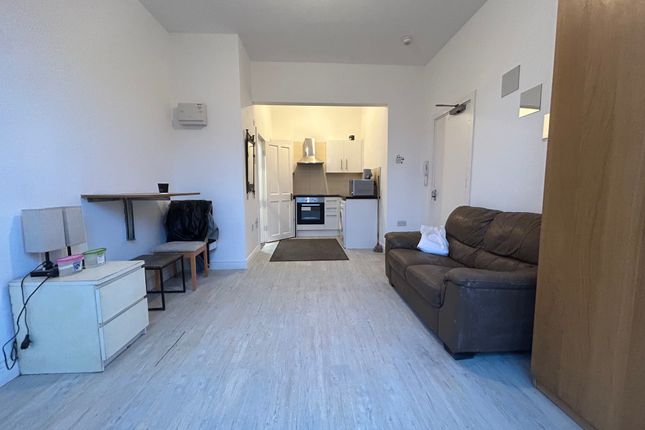 Studio flat on Flat 1, 195, Ordnance Road, ARR, Enfield, £1,100/mo