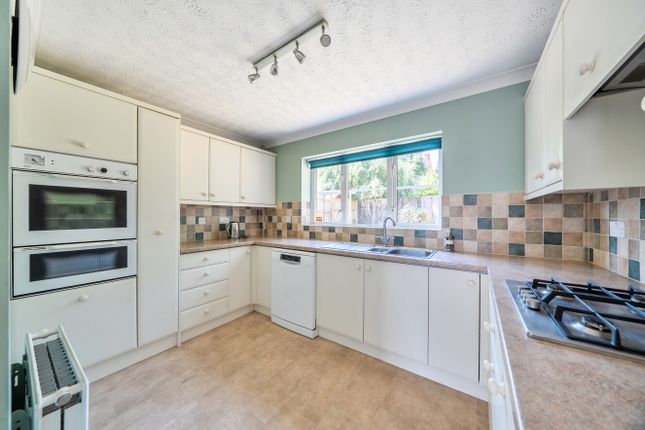 2, Celandine Road, Somerset photo 3