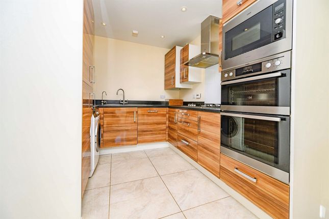 Braham Crescent, Watford photo 3