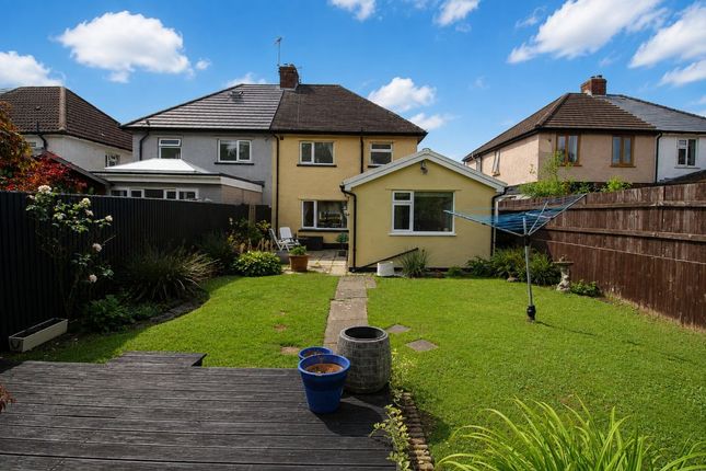 30, Hawthorn Crescent, Pontypridd photo 2