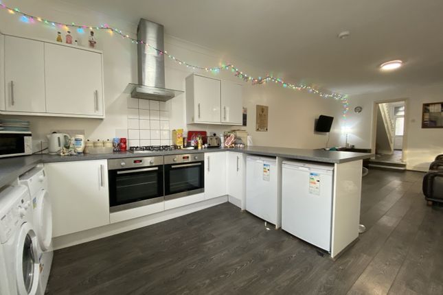 11, Connaught Road, Cardiff photo 2