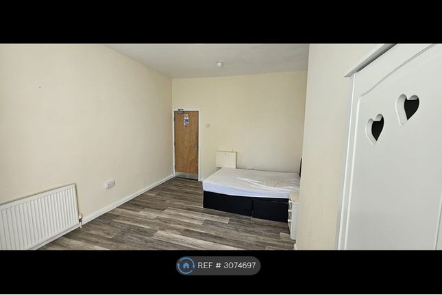 Lumley St, Castleford photo 4