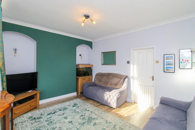 444, Denby Dale Road East, Wakefield photo 4