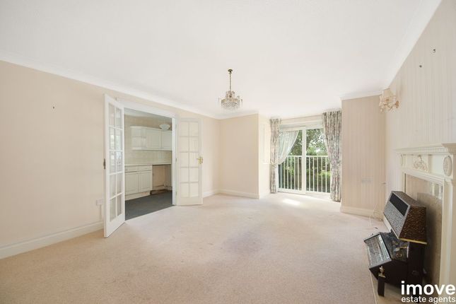 Flat 11, Castle Court, Torquay photo 2