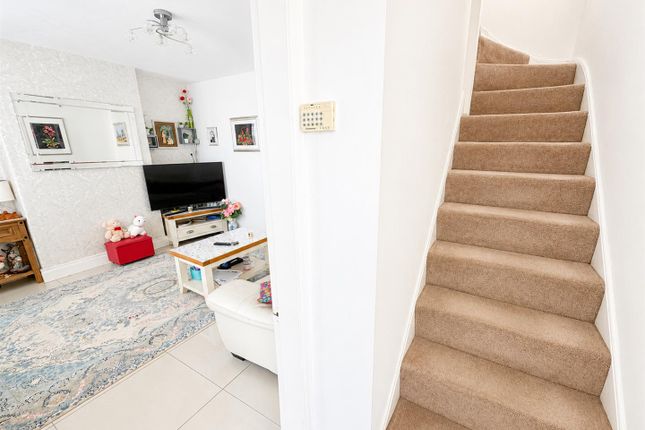 18, Lilmore Avenue, Manchester photo 2