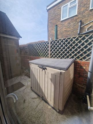 6, The Parade Lancing, Sompting photo 5