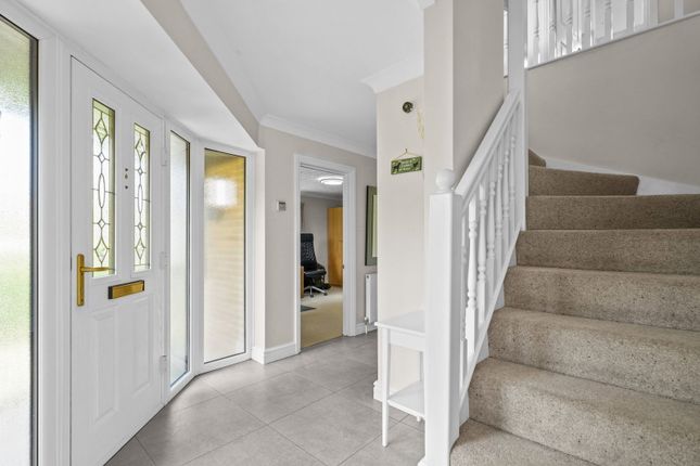 1, Berberis Close, Milton Keynes photo 4