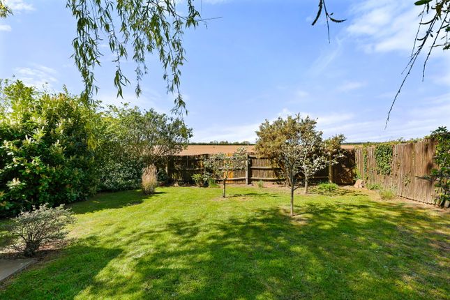 73, Oak Hill, Hollesley, Woodbridge photo 2