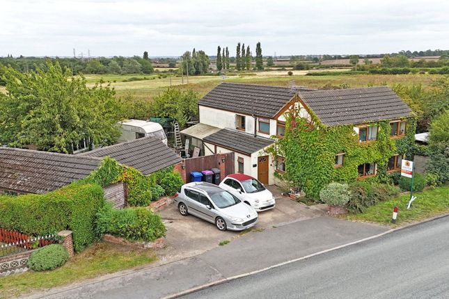 3-bed house on 33 Gainsborough Road, Gainsborough, £300,000
