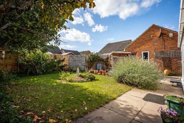 15, Halstead Road, Loughborough photo 2
