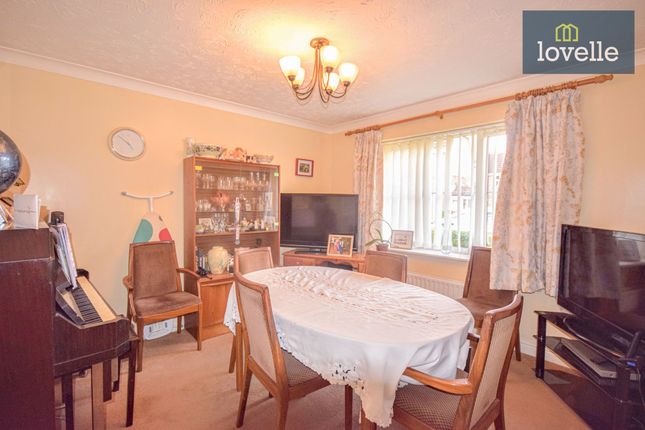 15 Eresbie Road, Louth photo 4