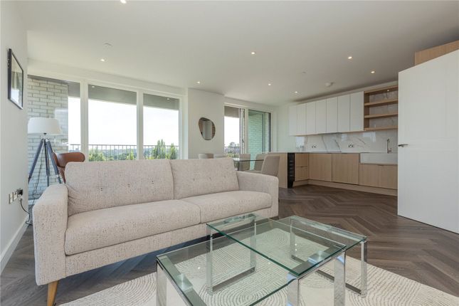 Flat 18, Lindley House, 1, Henshaw Parade, London photo 4