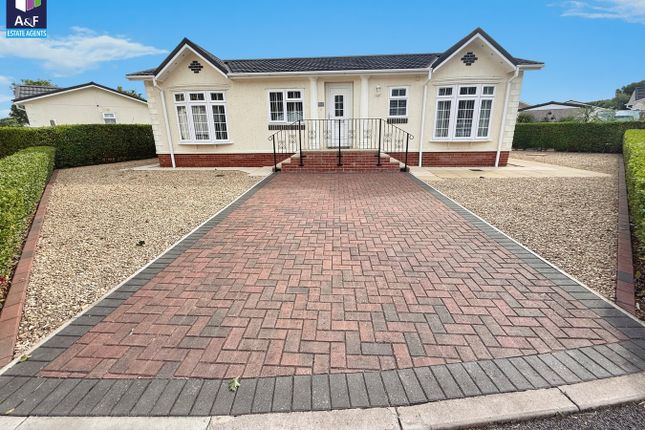 2-bed caravan on 7, Chilton Park, Bridgwater, £195,000