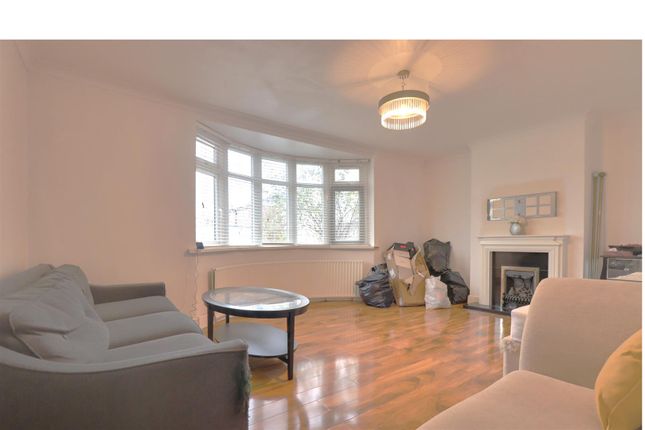 7, Marnham Crescent, Greenford photo 2