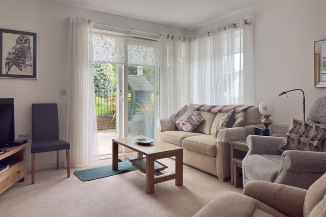 1 The Lodge, Paget Road, Penarth photo 2