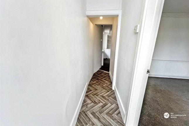 19, Fords Row, Redruth photo 4