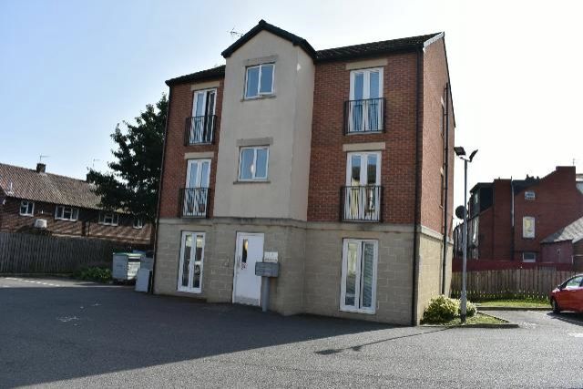 Thumbnail Flat to rent in Meadow Court, Wakefield