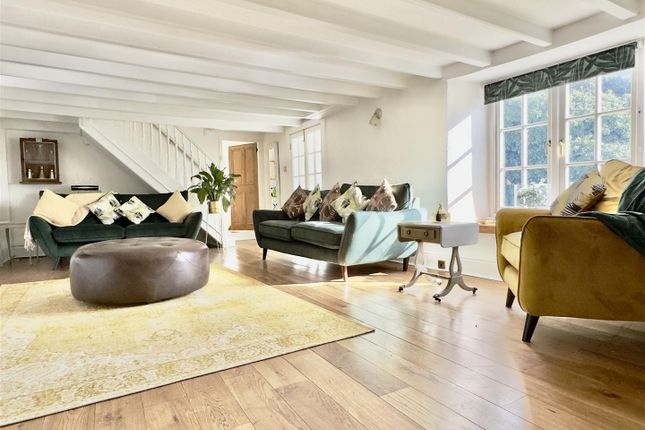 Living Room.Jpeg