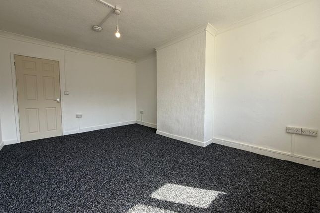36, Morrison Avenue Maltby, Rotherham photo 2