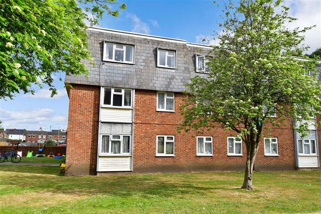 2 bed flat for sale in Charles Avenue, Chichester, West Sussex PO19