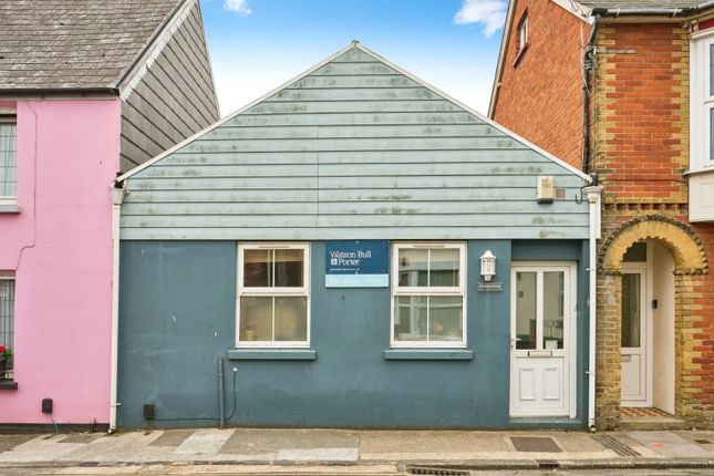 Thumbnail Bungalow for sale in Chapel Street, Newport, Isle Of Wight
