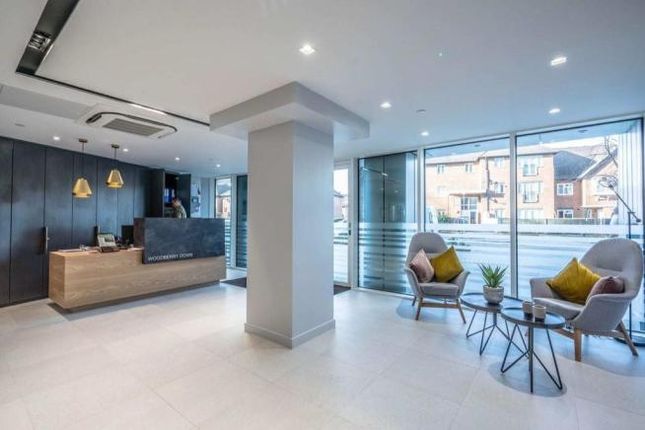 Thumbnail Flat for sale in Newton Close, London