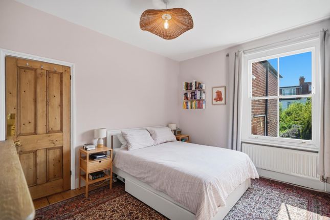 Upper Flat, 22b, Dalmore Road, London photo 4