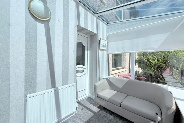 9, Hallglen Terrace, Glen Village photo 2