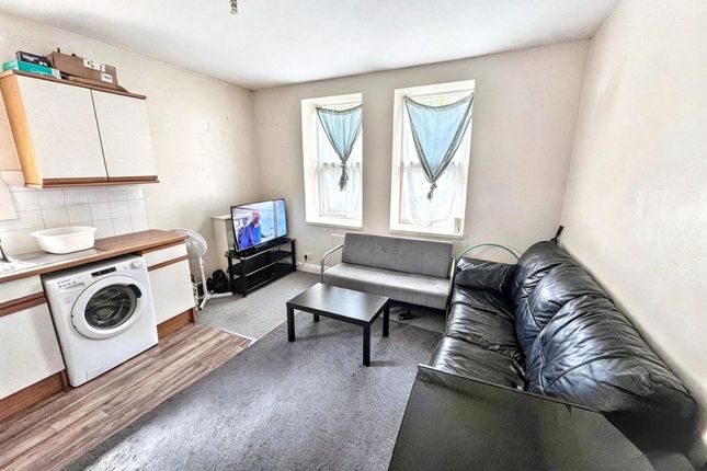 Flat 3, 20, Southcote Road, Bournemouth photo 3