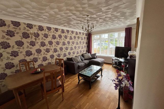 23, Chapel Garth, Skipsea photo 2