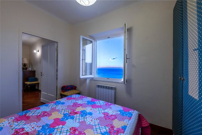 Apartment for sale in Via Dei Galletti, Camogli, Liguria, Italy
