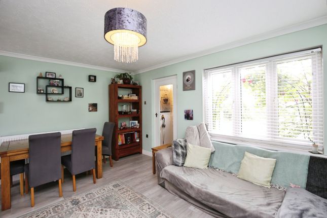 108, Oxlease, Witney photo 4