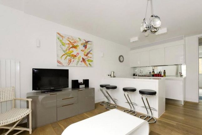 Picton Place, London photo 2