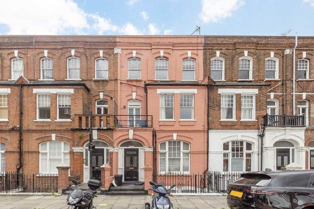 Flat for sale in Barton Road, London