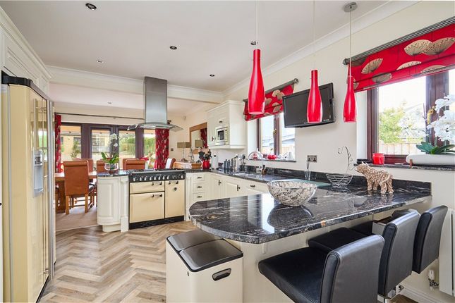 54, Moorland Avenue, Baildon photo 3