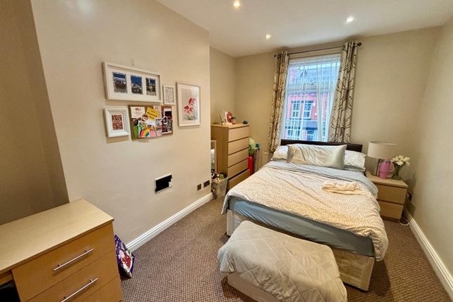 Pearson Terrace Hyde Park, Leeds photo 2