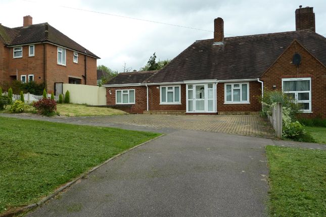 2 bed semi-detached bungalow to rent in Ogley Drive, Sutton Coldfield B75