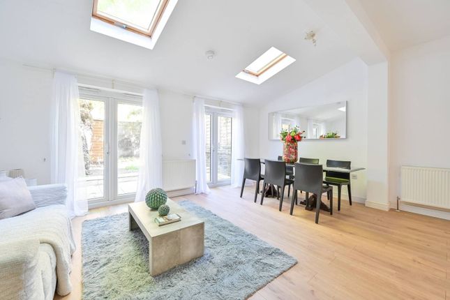 2-bed flat on Surrey Square, Elephant and Castle, £600,000