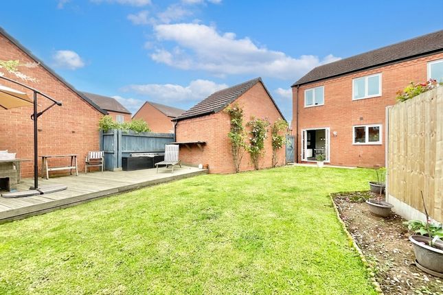 3, Leese Walk, Gnosall, ST20 photo 4