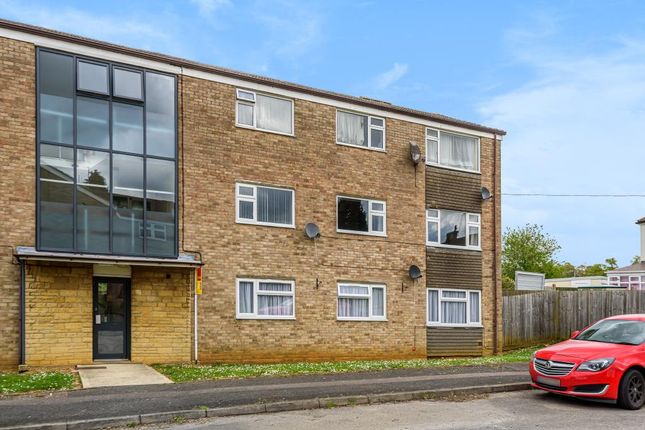 Thumbnail Flat to rent in Cherwell Banks, Kings Sutton