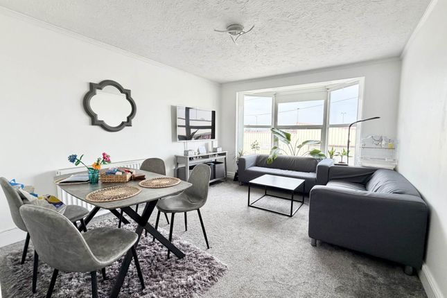 Flat 2, Victoria Road, Exmouth photo 3