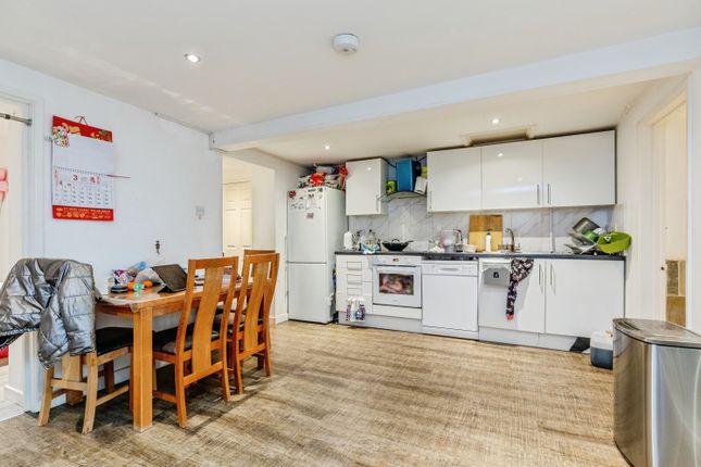 Basement Flat, 137, Whiteladies Road, Bristol photo 3